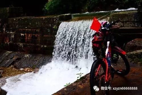 成都高温市民涌入地铁站纳凉，高温天气该如何正确避暑？